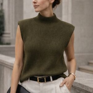 En Saison Olive Green Sleeveless Mock Neck Knit Sweater Vest  Size L